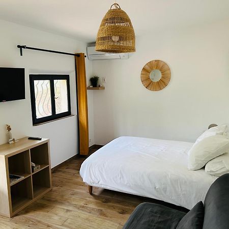 Le Cabanon Hotel Collobrieres Bagian luar foto