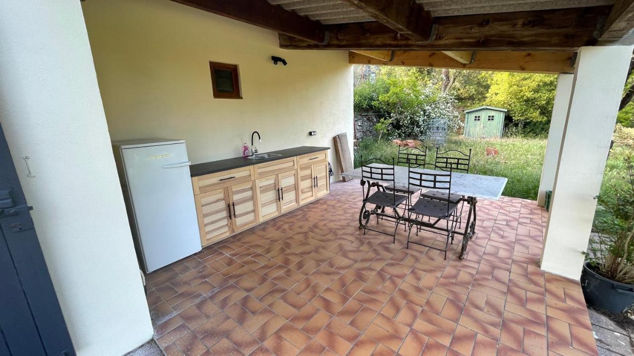 Le Cabanon Hotel Collobrieres Bagian luar foto