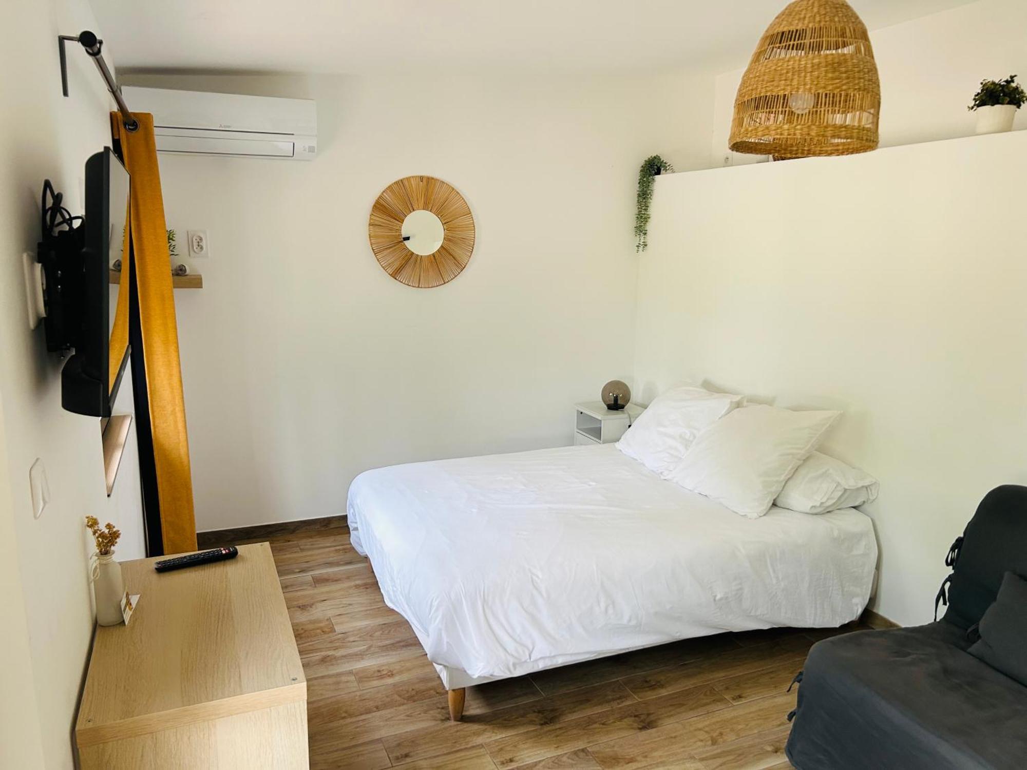 Le Cabanon Hotel Collobrieres Bagian luar foto