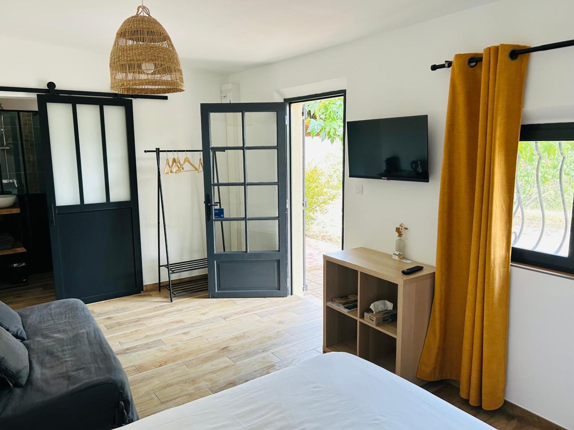 Le Cabanon Hotel Collobrieres Bagian luar foto